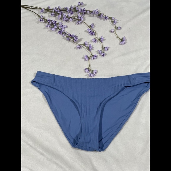 NEW Becca Loreda Ribbed Bikini Bottom‎ in MIST Blue [SZ Large ] - Picture 5 of 12